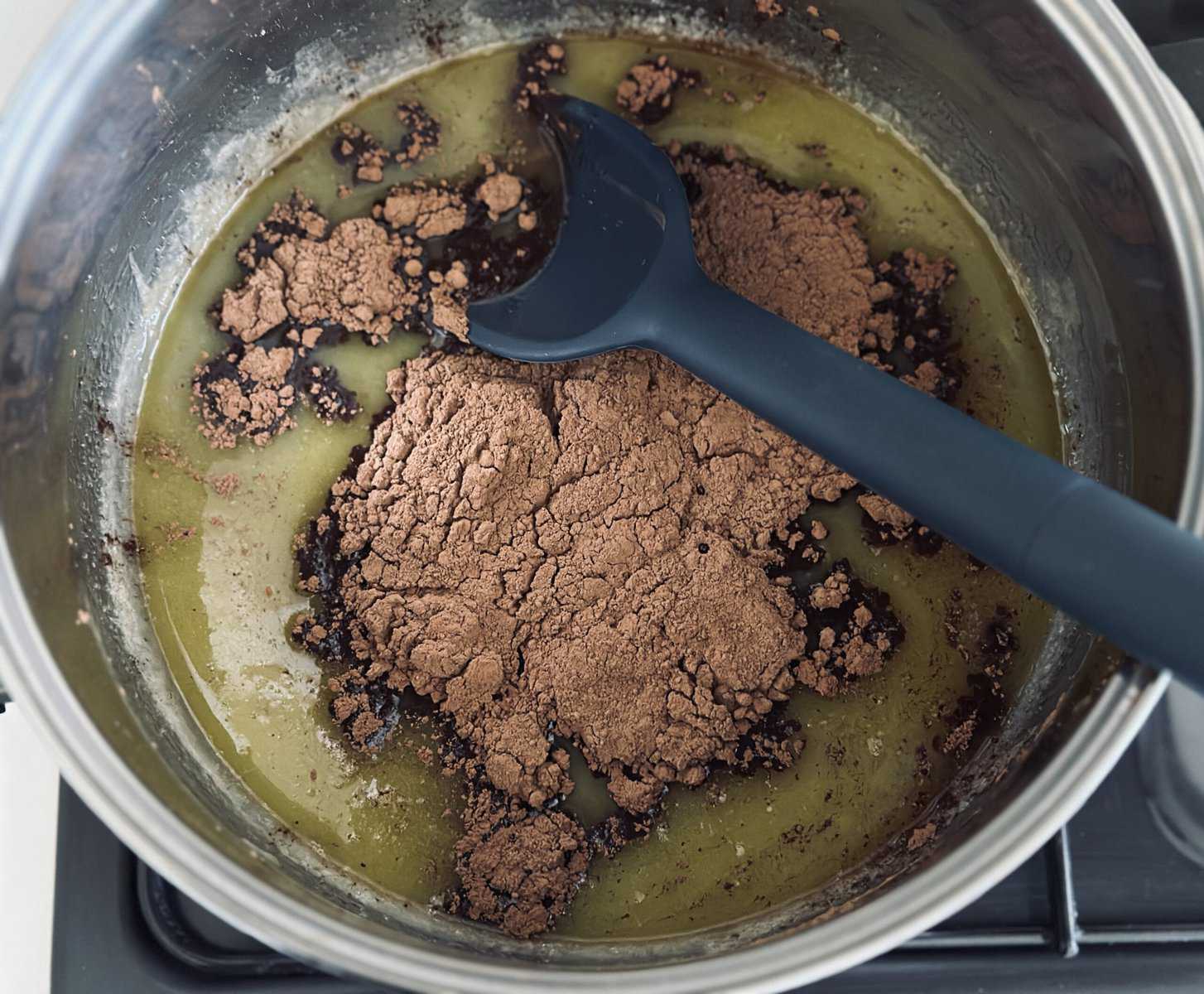 Rich And Creamy Chocolate Fudge - A pinch of Zest