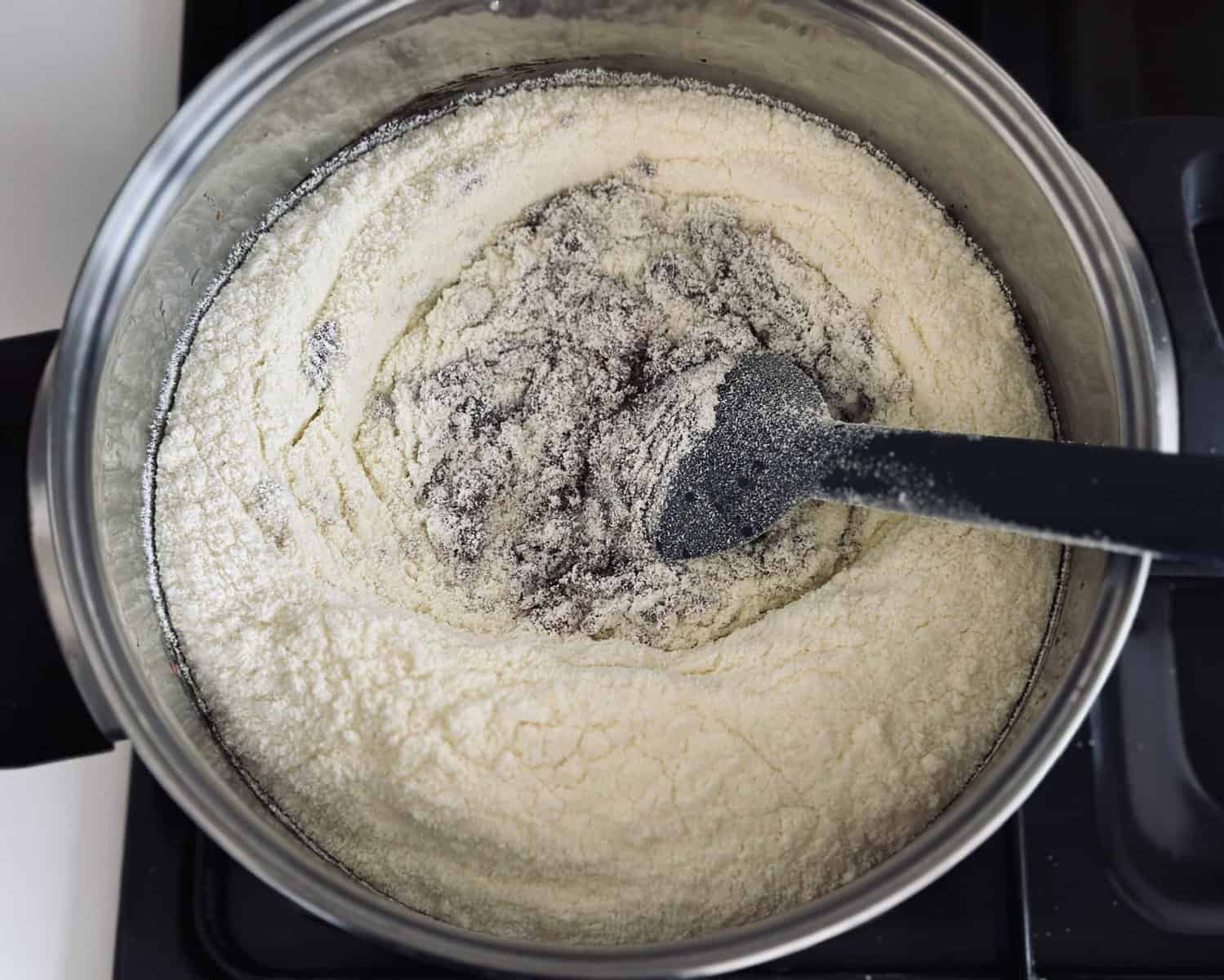 Rich And Creamy Chocolate Fudge - A pinch of Zest